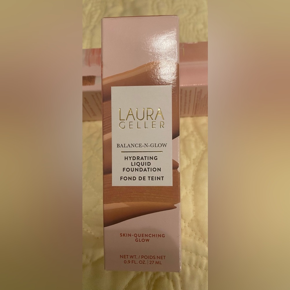 Laura Geller Balance-N-Glow Hydrating Liquid Foundation - Golden Medium